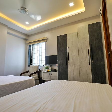 Hotel Ceasta, Beside Us Consulate Hyderabad, Gachibowli Gundipet Экстерьер фото